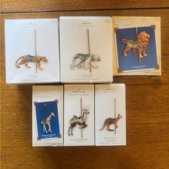 Hallmark Carousel Collectible - Picture 12 of 16